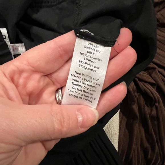 Pleated black jumpsuit - Picture 5 of 5